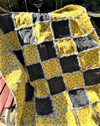 Large Bee Theme Quilt size  48